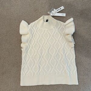 Aqua Cashmere sleeveless sweater - size Small